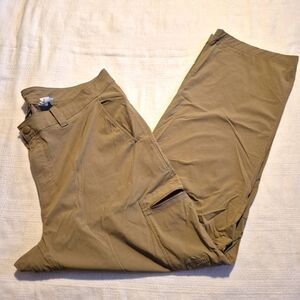 L. L. Bean men's size 38 x 30 Water-Resistant Cresta Hiking Pants EUC